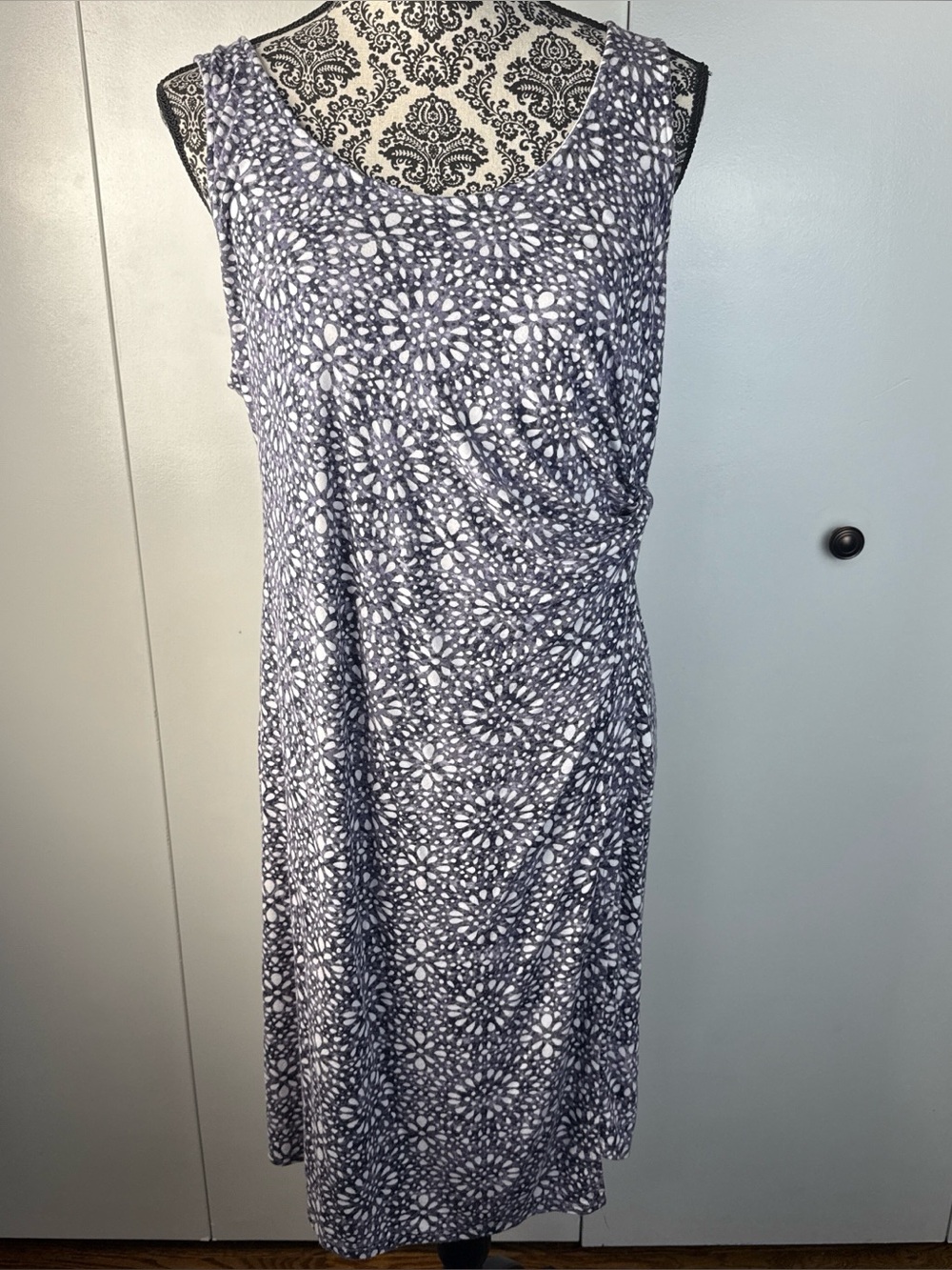 Splendid Navy and White Sleeveless Midi Dress with Geometric Floral Print